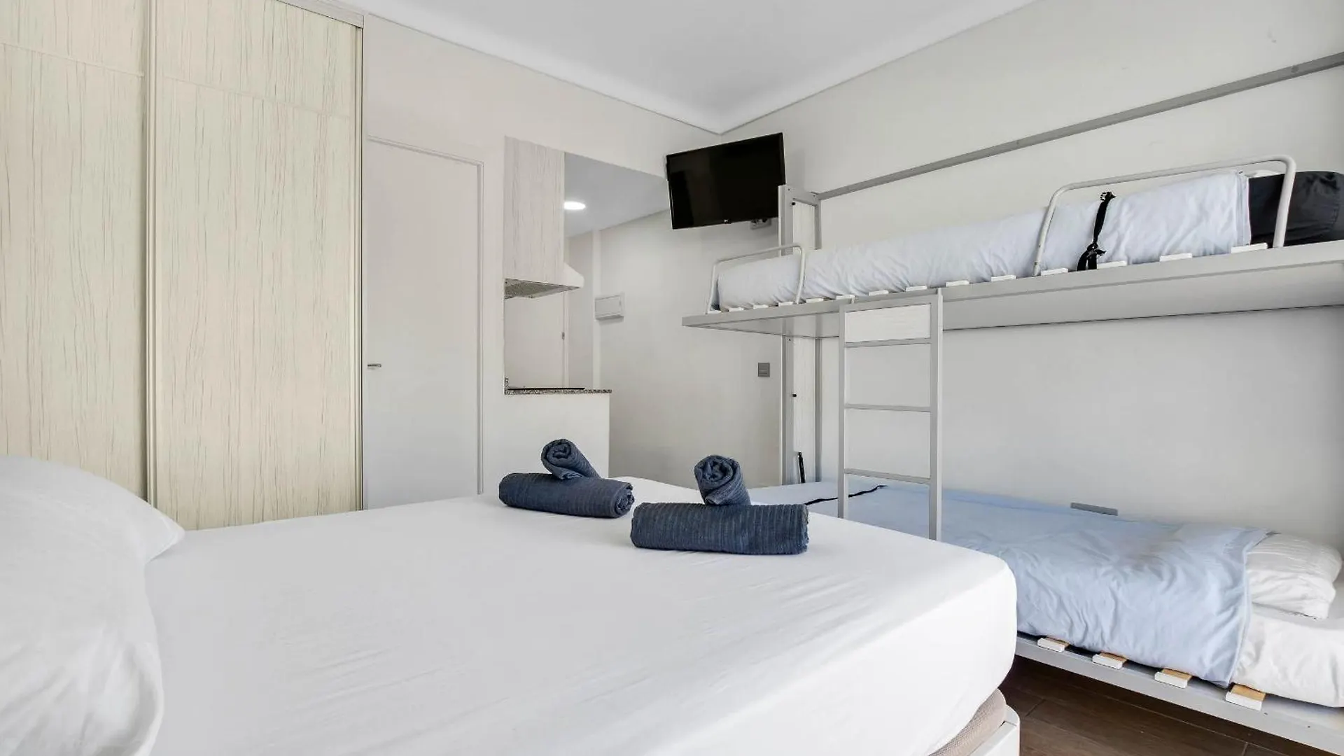 Carihuela Palace 417 By Ivi Real Estate Torremolinos Apartment